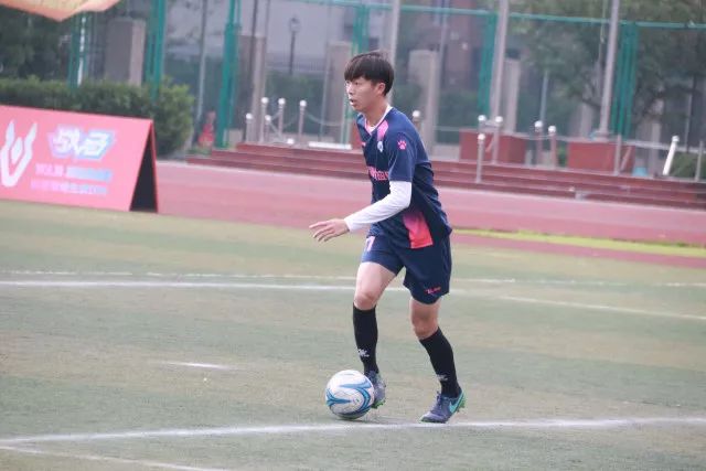 15岁曼联新星引来多队抢夺